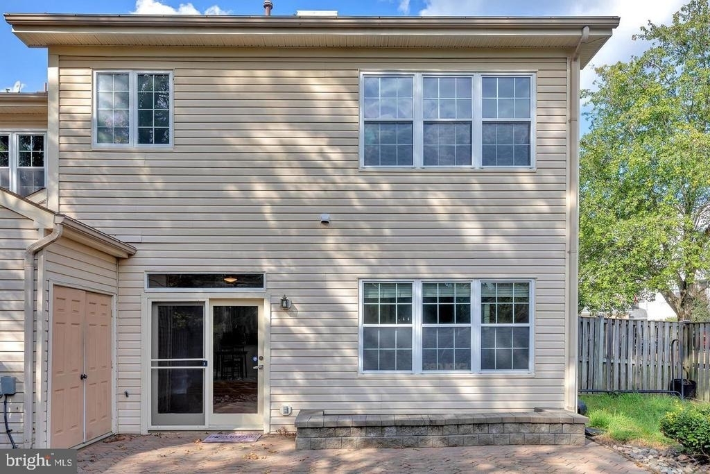 16131 Parklawn Place - Photo 36