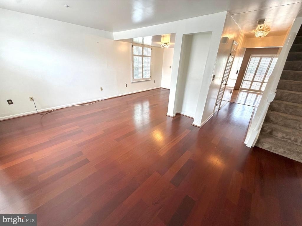 5053 Colburn Terrace - Photo 7