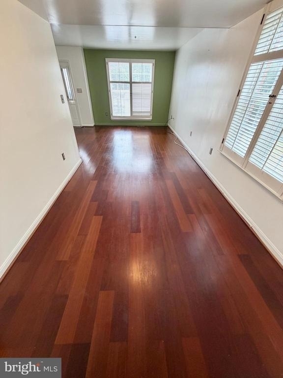 5053 Colburn Terrace - Photo 9