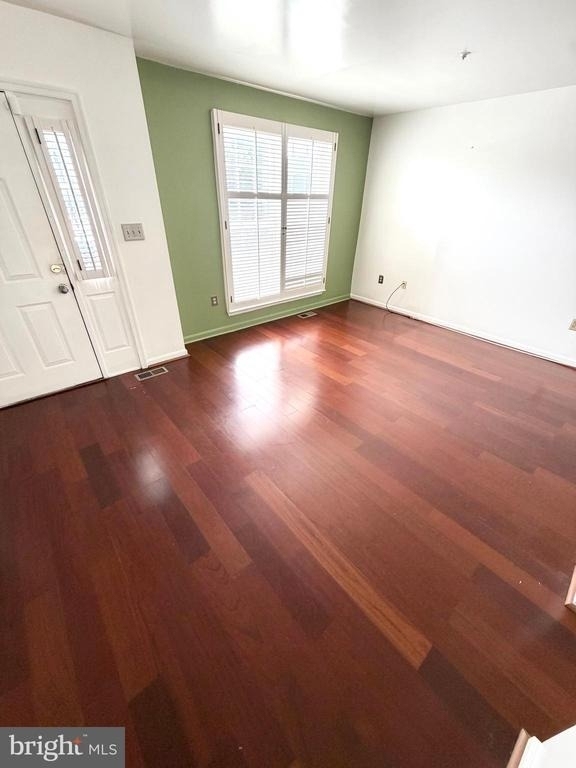 5053 Colburn Terrace - Photo 8