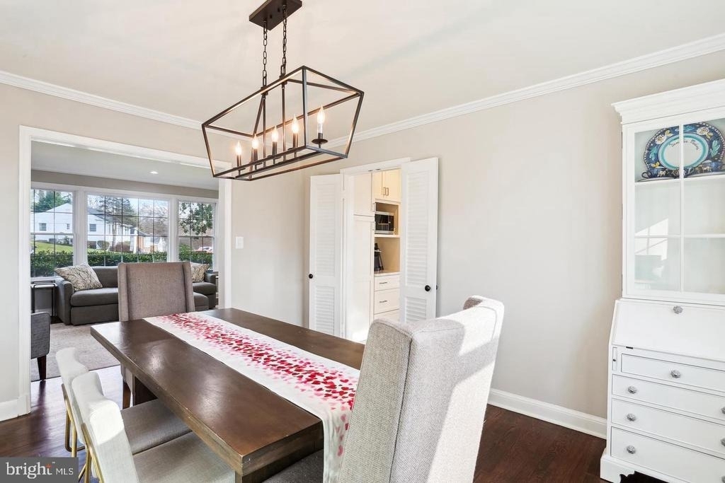 7832 Fulbright Court - Photo 5