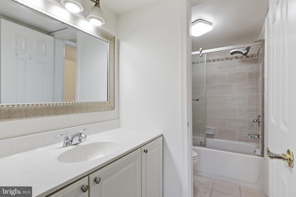 9504 Dunbrook Court - Photo 14