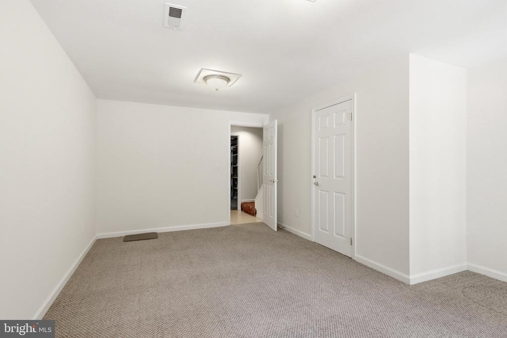 9504 Dunbrook Court - Photo 16