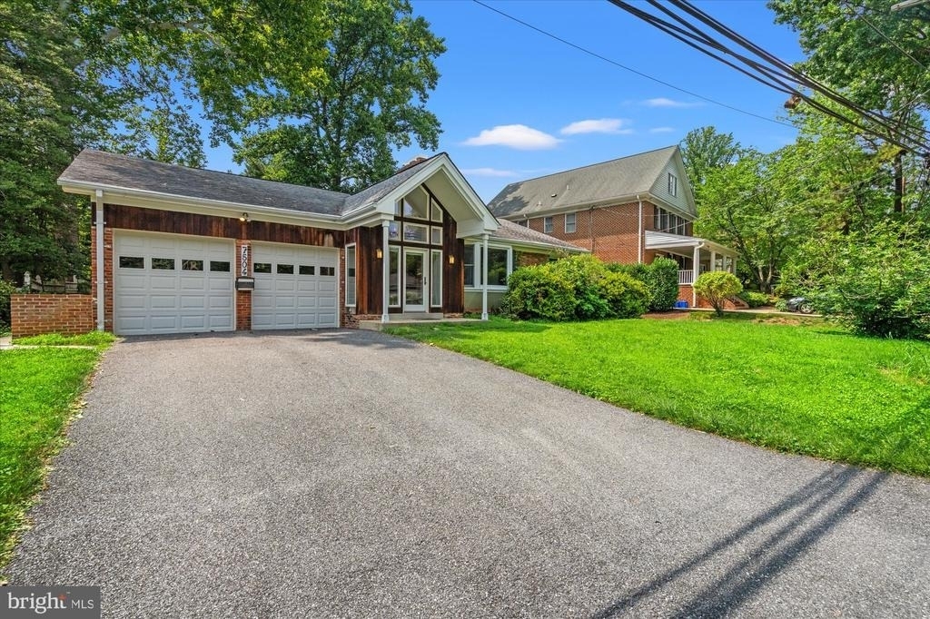 7504 Radnor Road - Photo 1