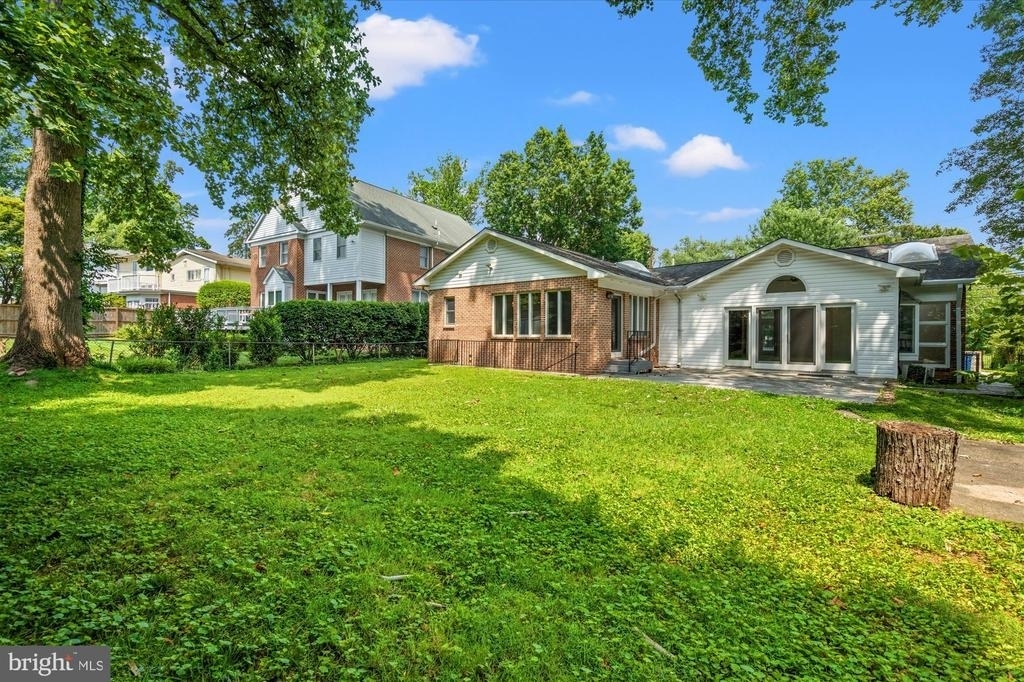 7504 Radnor Road - Photo 32