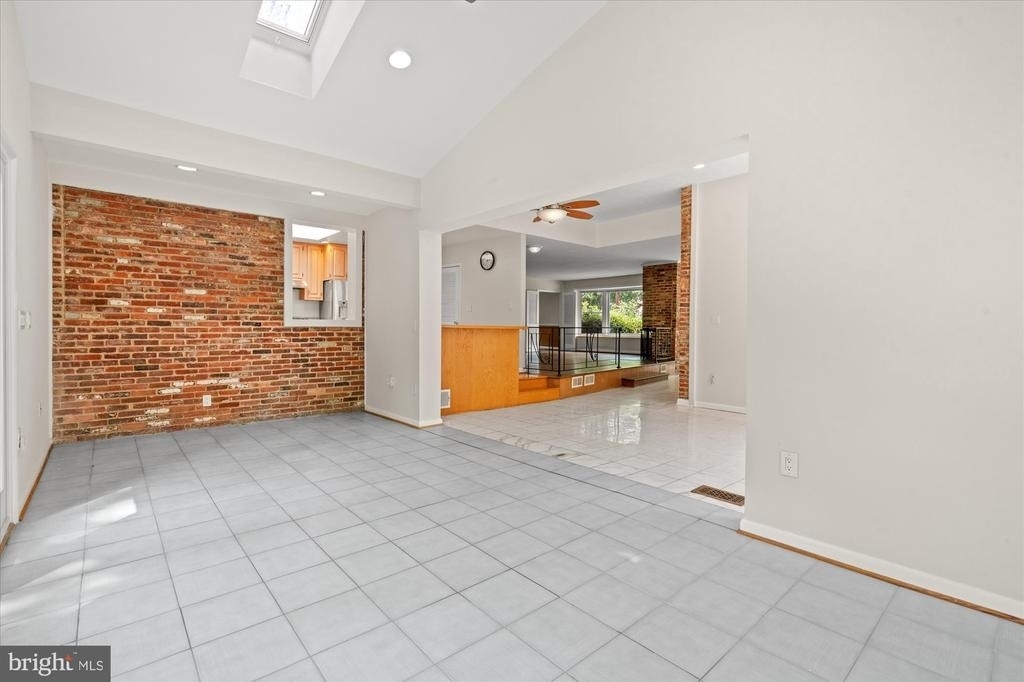 7504 Radnor Road - Photo 12
