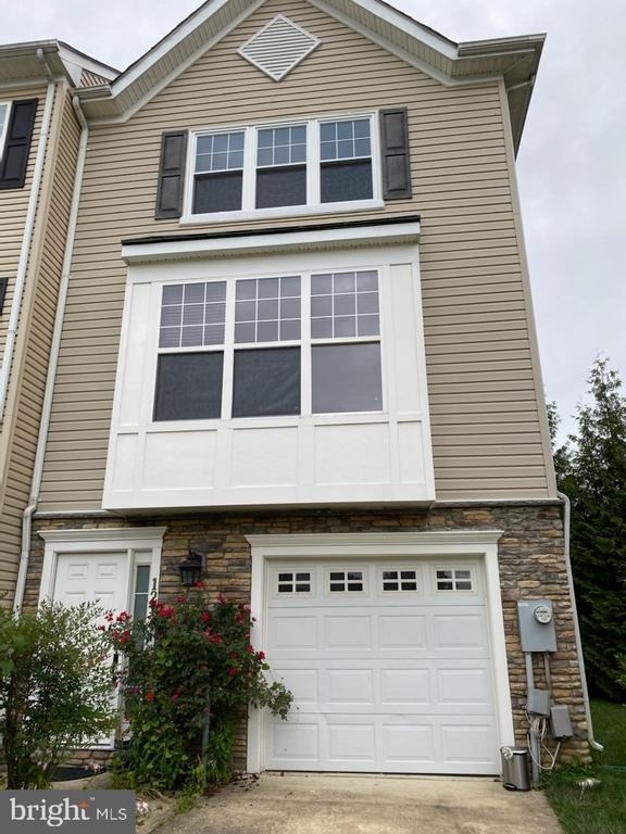 121 Moore Drive - Photo 0