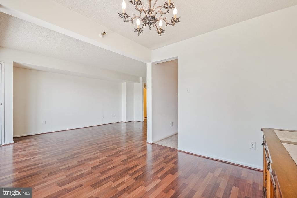 7401 Westlake Terrace - Photo 11