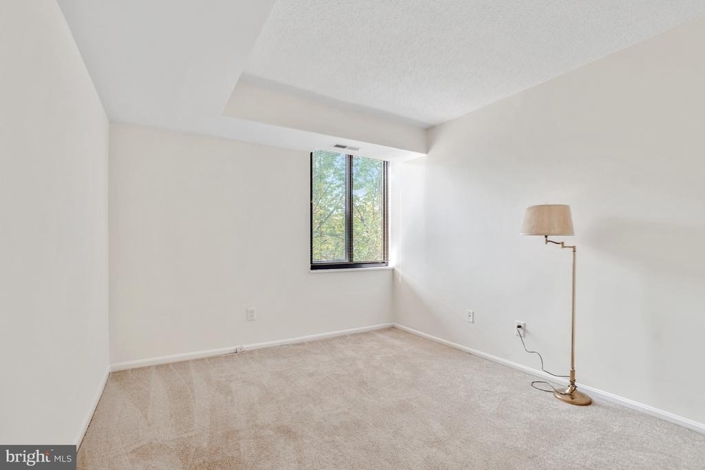 7401 Westlake Terrace - Photo 21