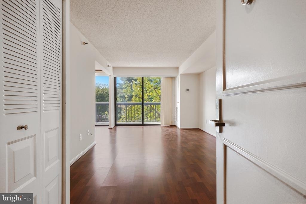 7401 Westlake Terrace - Photo 4