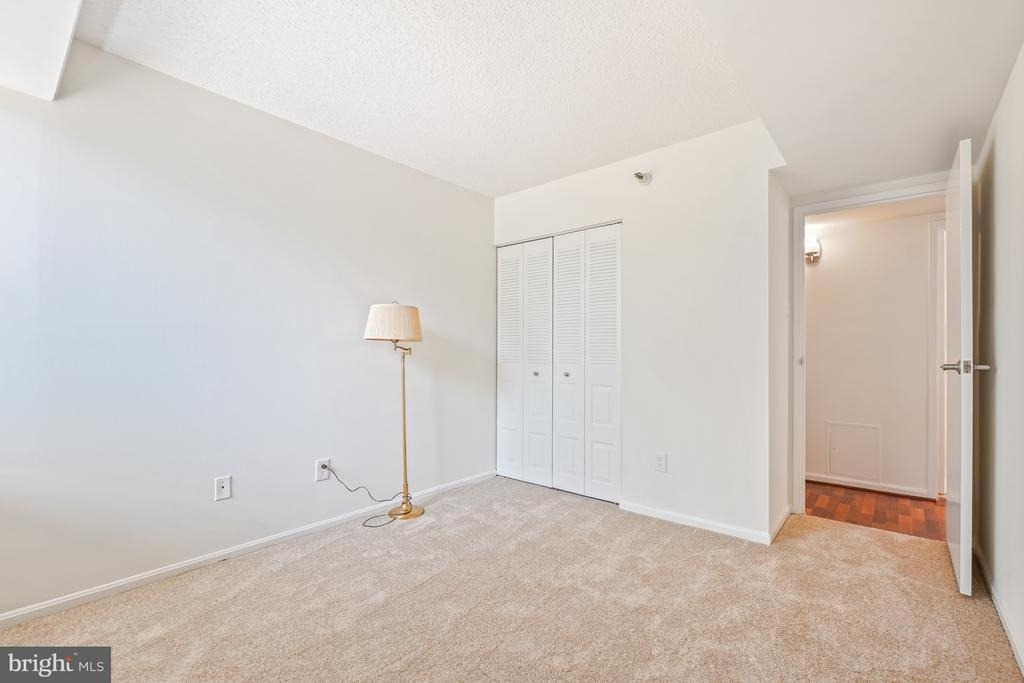 7401 Westlake Terrace - Photo 22