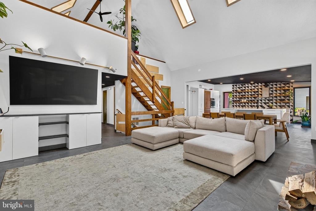 6192 Llanfair Drive - Photo 10