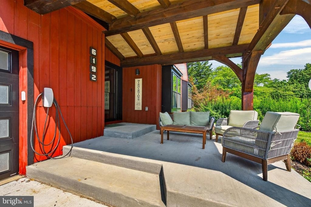6192 Llanfair Drive - Photo 32