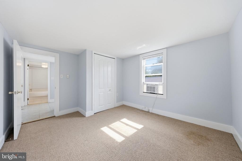 101 W 5th Street W - Photo 14