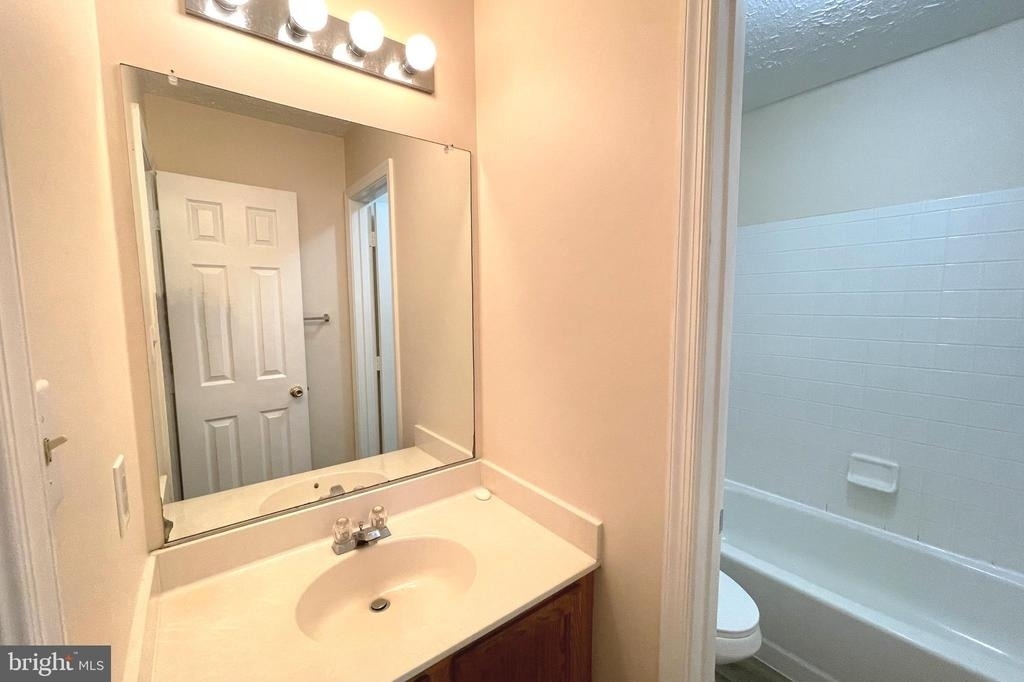 5213 Grunion Place - Photo 18