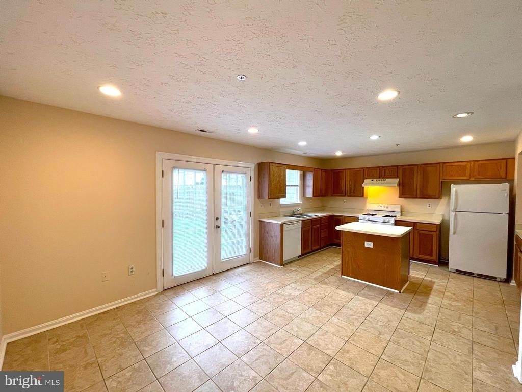 5213 Grunion Place - Photo 7