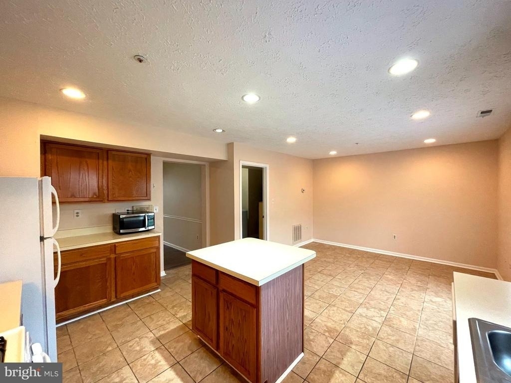 5213 Grunion Place - Photo 9