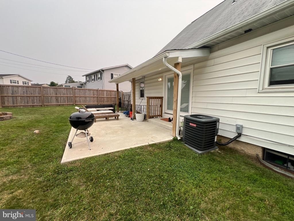 6017 Black Friars Circle - Photo 15
