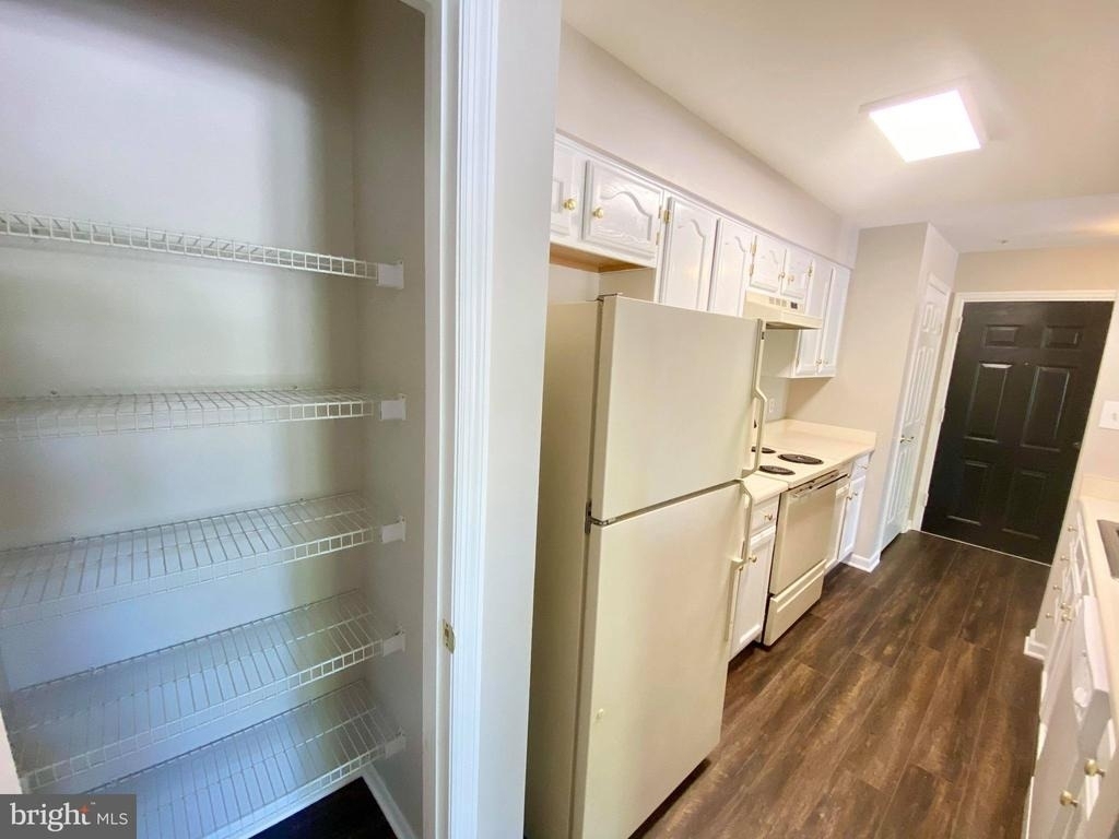 9105 Lincolnshire Court - Photo 7