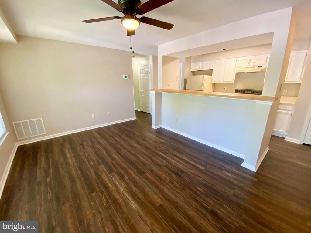 9105 Lincolnshire Court - Photo 9