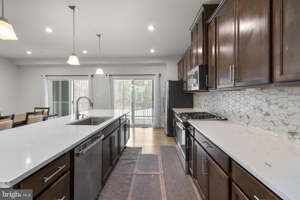 10706 Larkswood Street - Photo 11