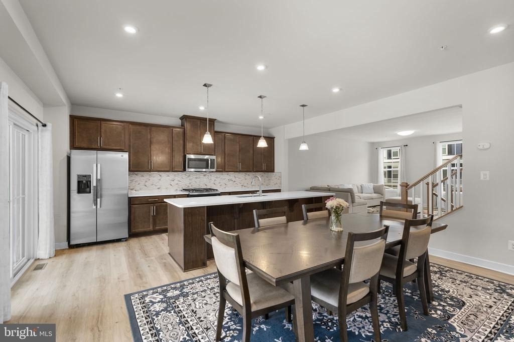 10706 Larkswood Street - Photo 8