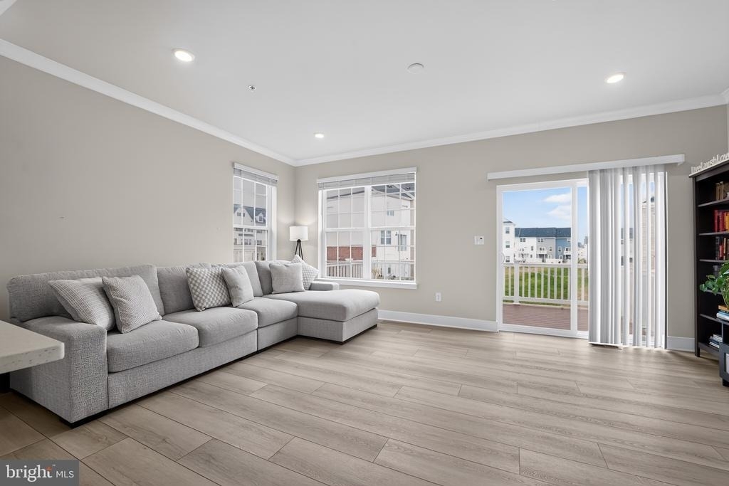 1808 Parham Way - Photo 5