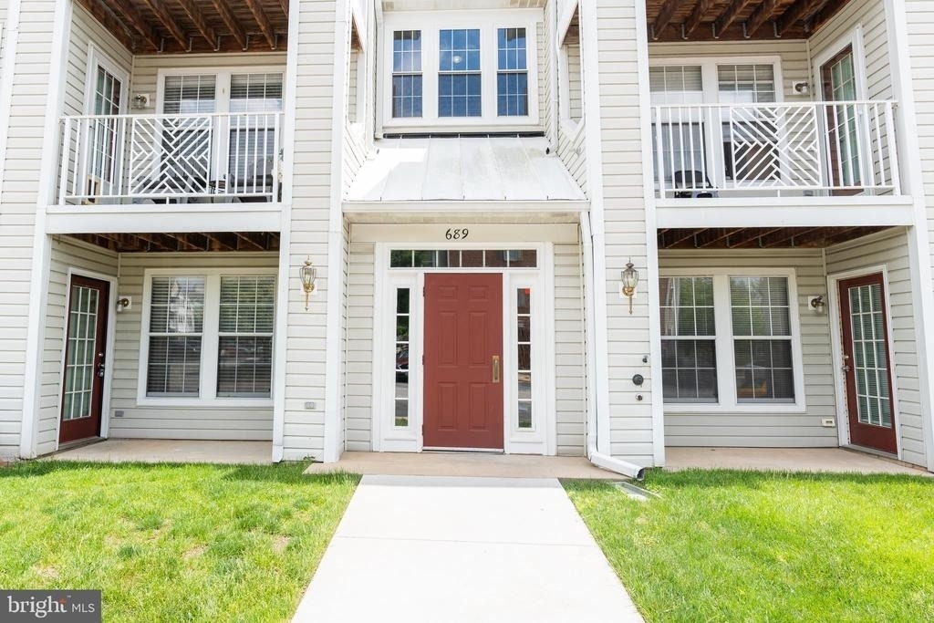 689 Winding Stream Way - Photo 0