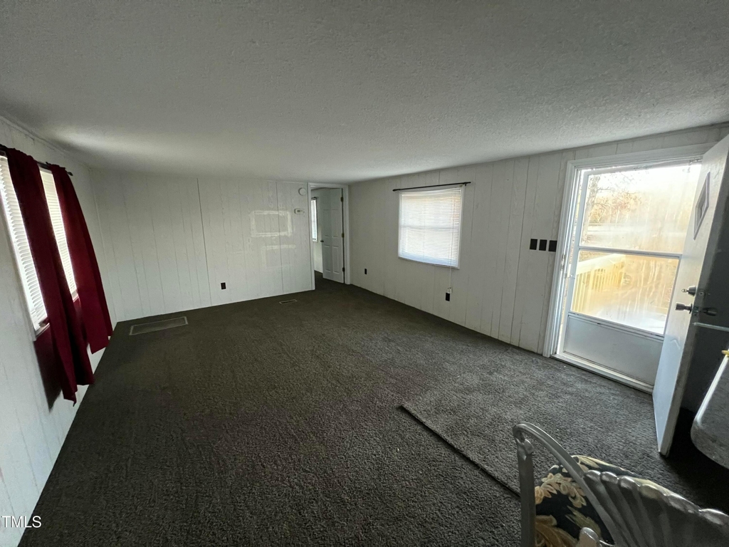 1638 Lickskillet Road - Photo 3