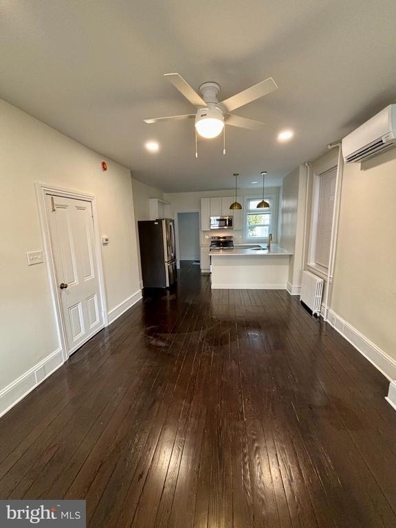 41 W 5th Street - Photo 3