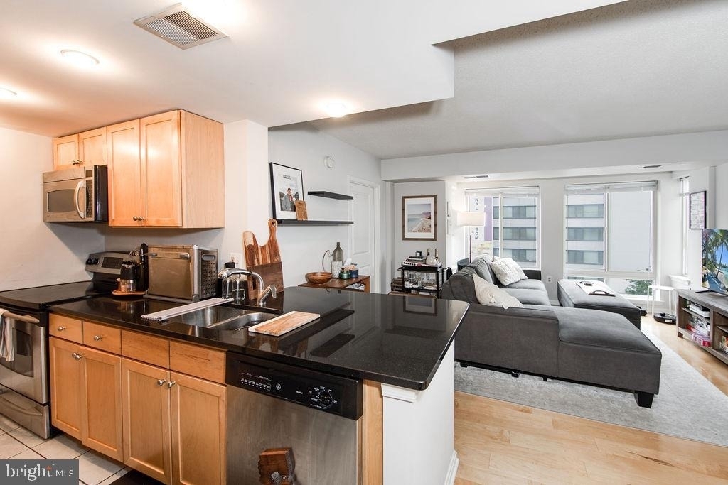 1225 13th Street Nw - Photo 0