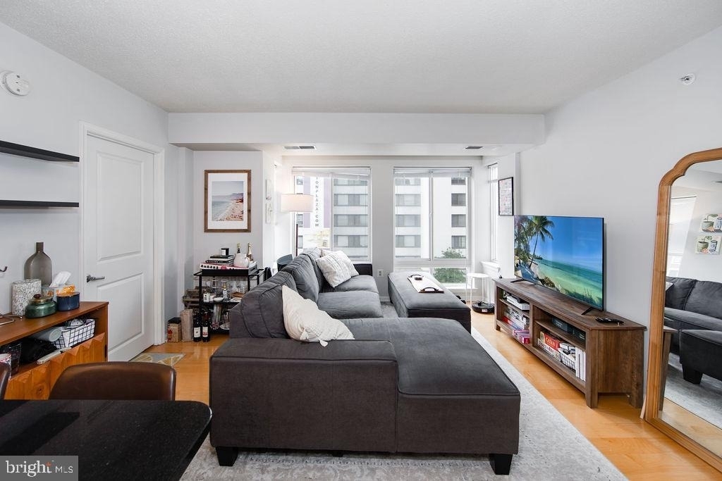 1225 13th Street Nw - Photo 8