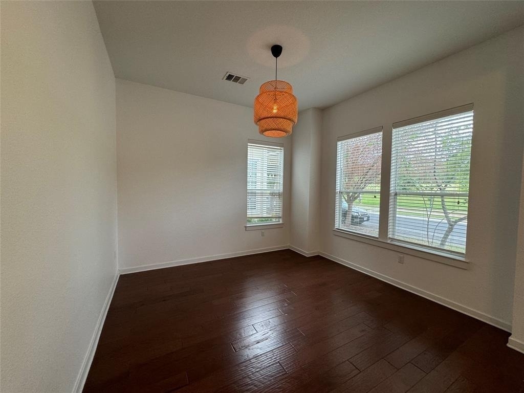 1925 Zach Scott St - Photo 2