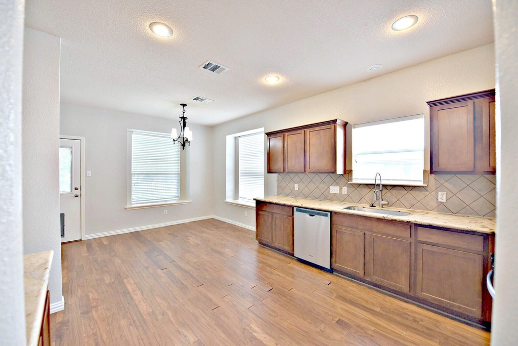 104 Mertz Ln - Photo 3