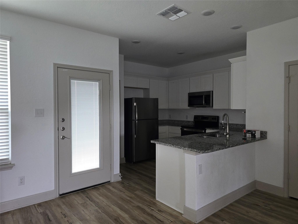 7520 Magnolia Village Vlg - Photo 5