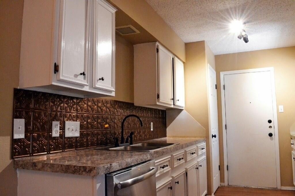 1801 Mearns Meadow Blvd - Photo 7