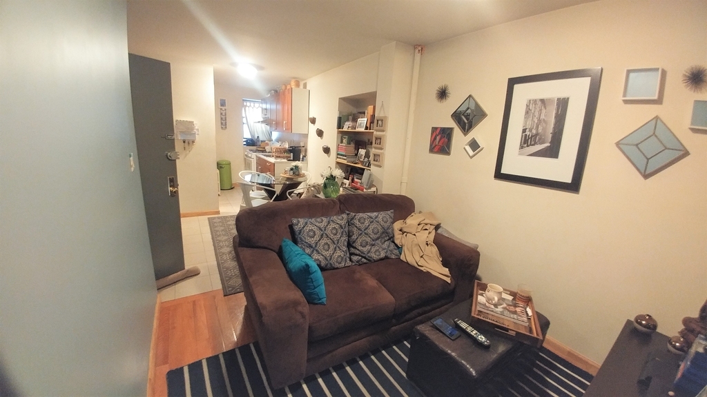 146 East Broadway - Photo 7