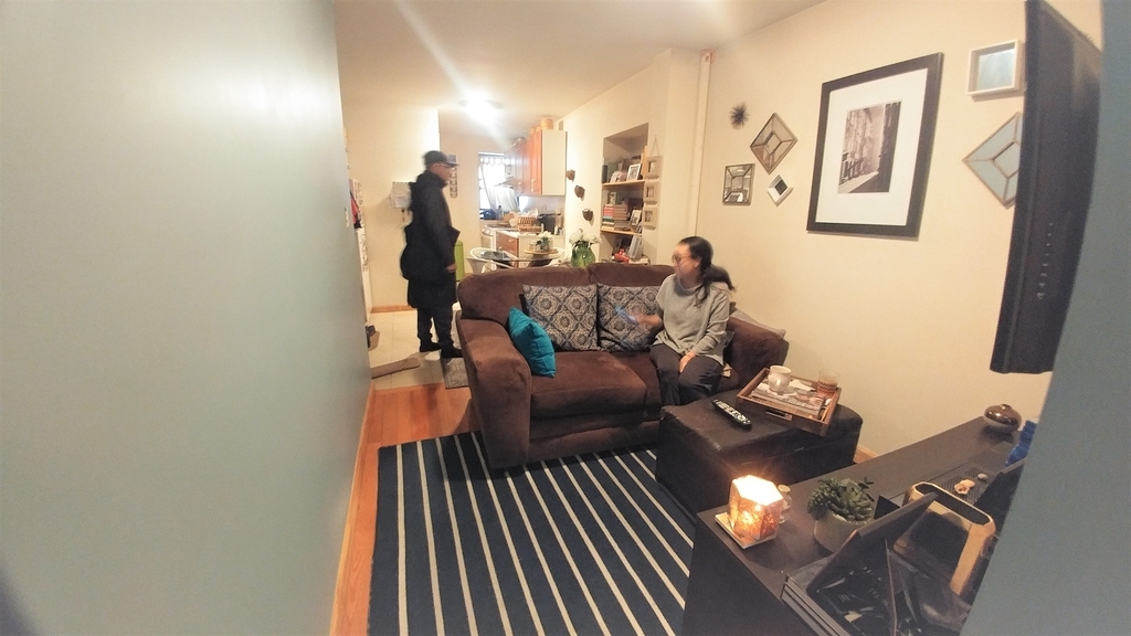 146 East Broadway - Photo 2