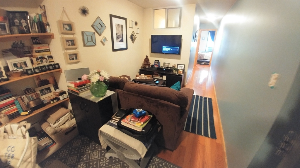 146 East Broadway - Photo 4