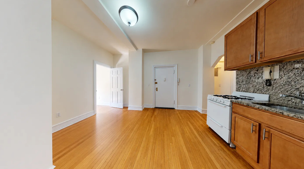 West 84th Street - Photo 1