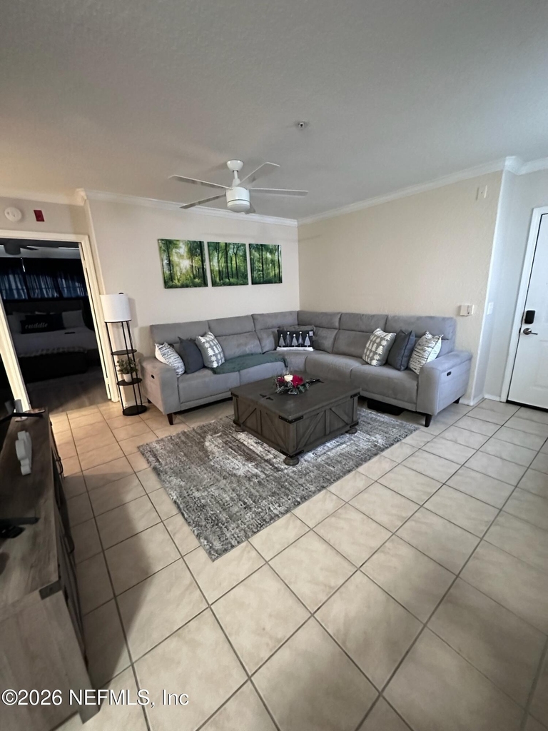 1701 The Greens Way - Photo 4