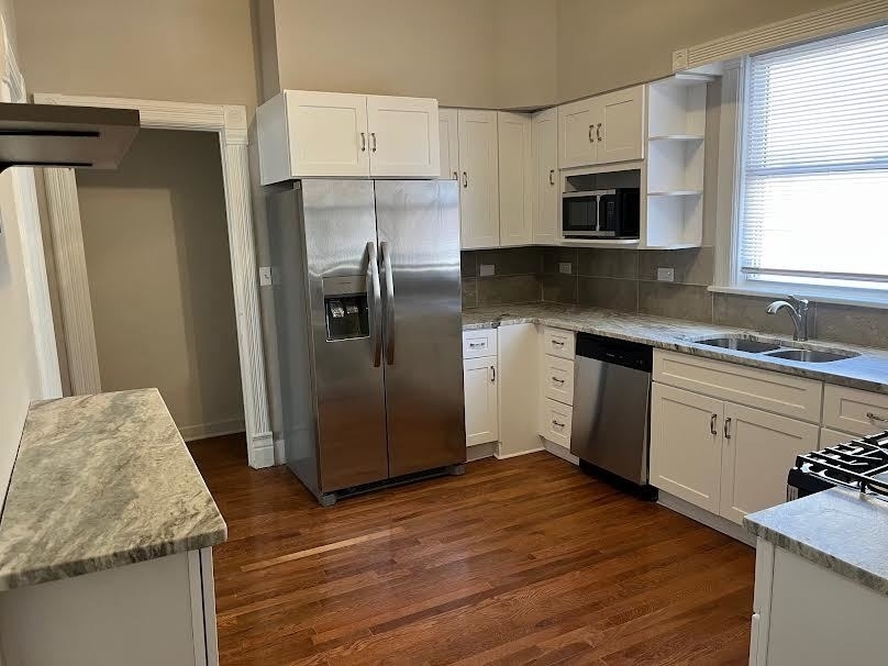 61 7th Avenue - Photo 2