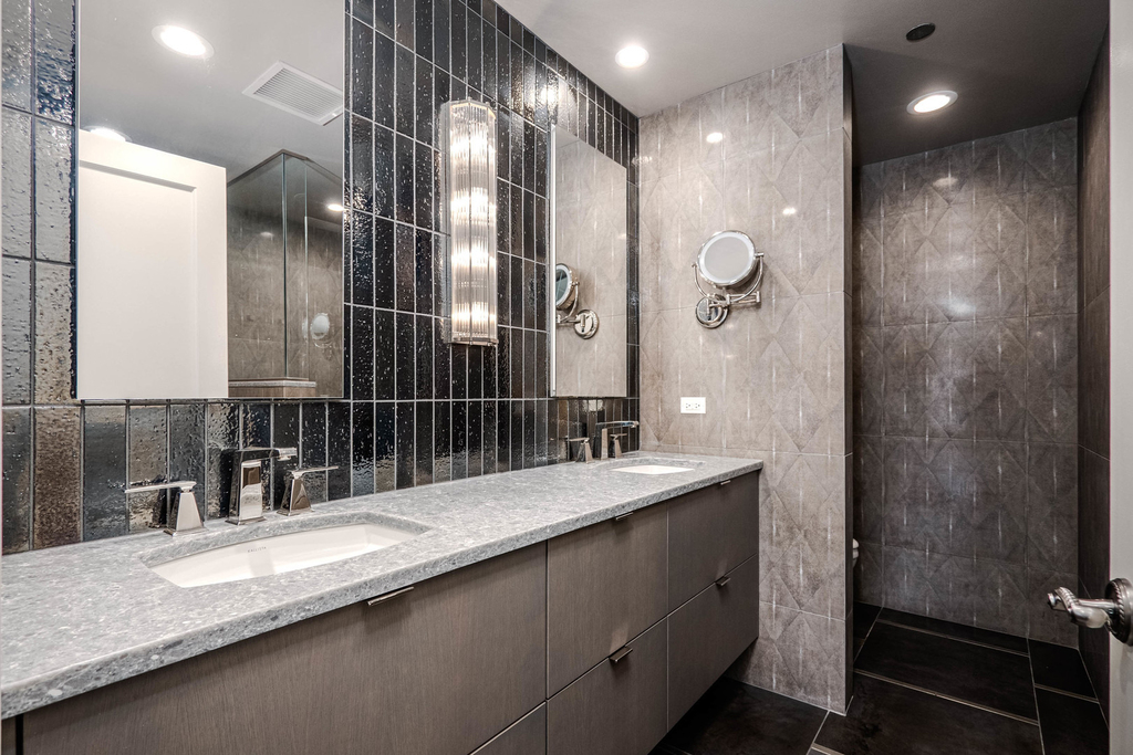 270 E Pearson Street - Photo 11