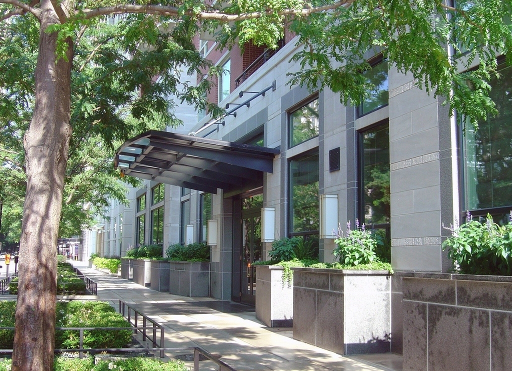270 E Pearson Street - Photo 0