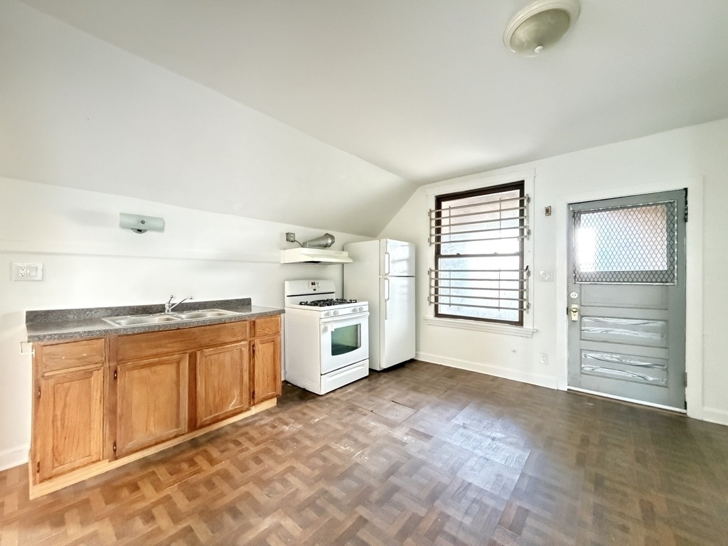 1609 N Mcvicker Street - Photo 2