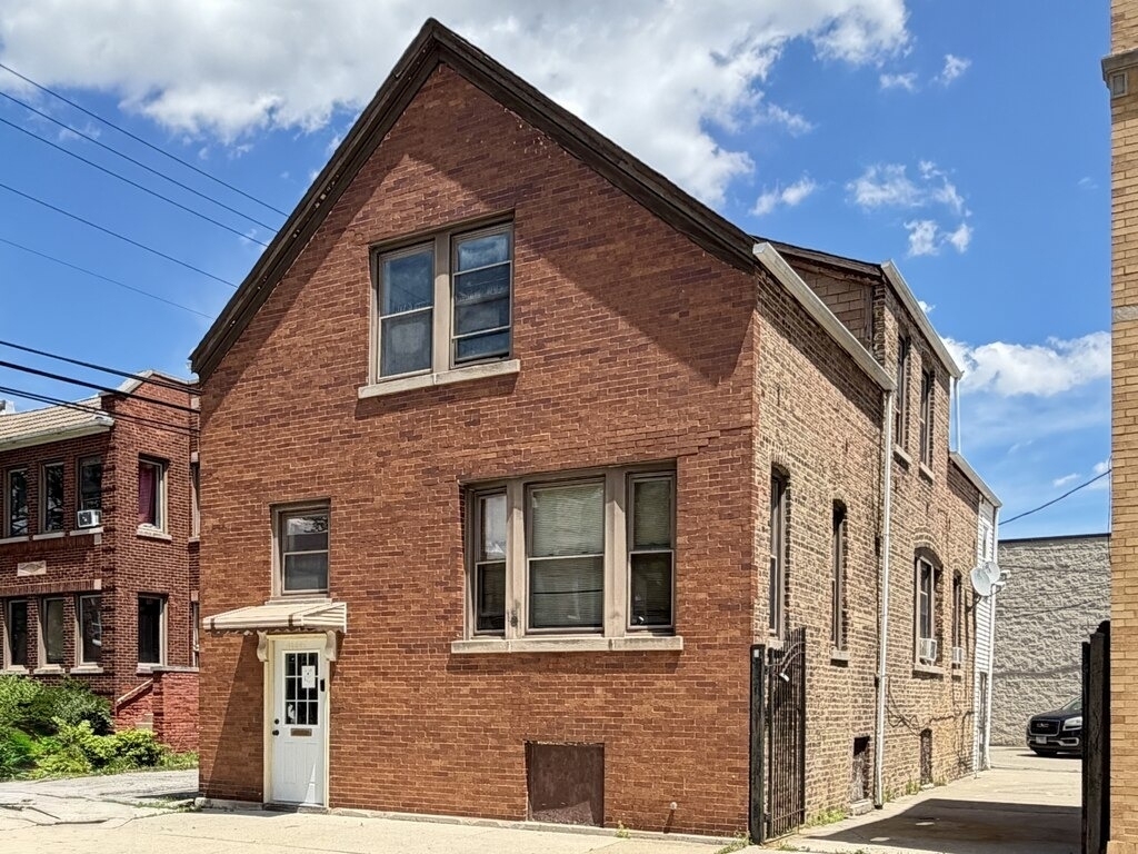 1609 N Mcvicker Street - Photo 0