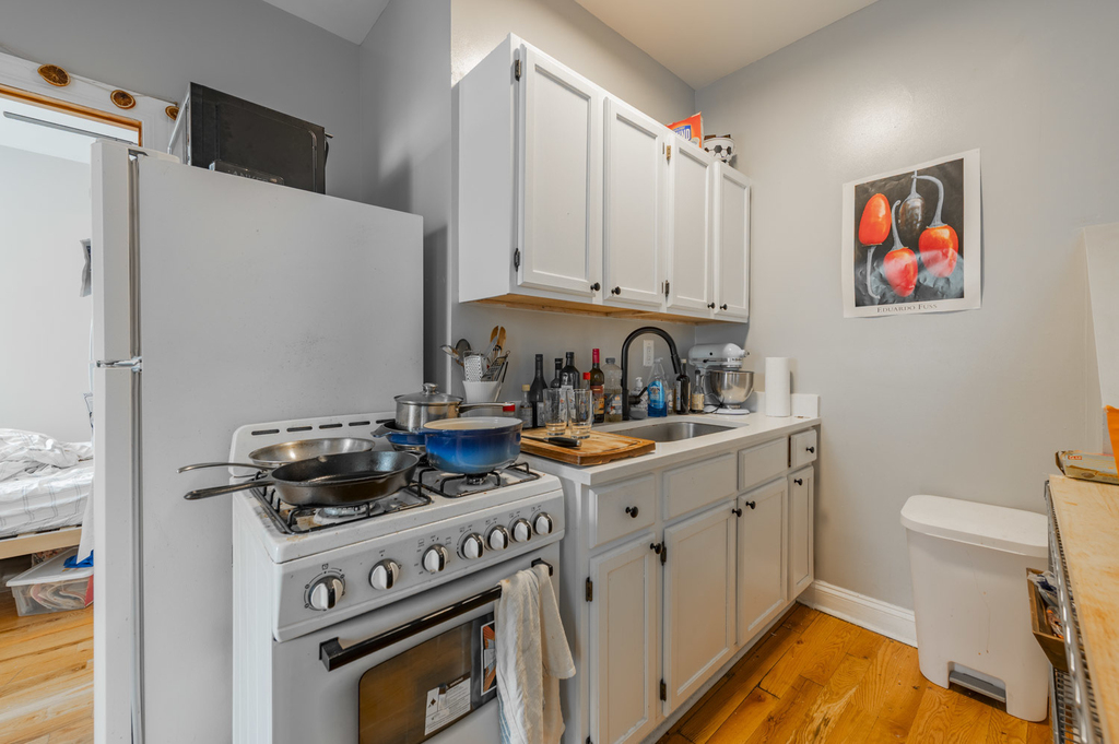 1414 W Pratt Boulevard - Photo 4
