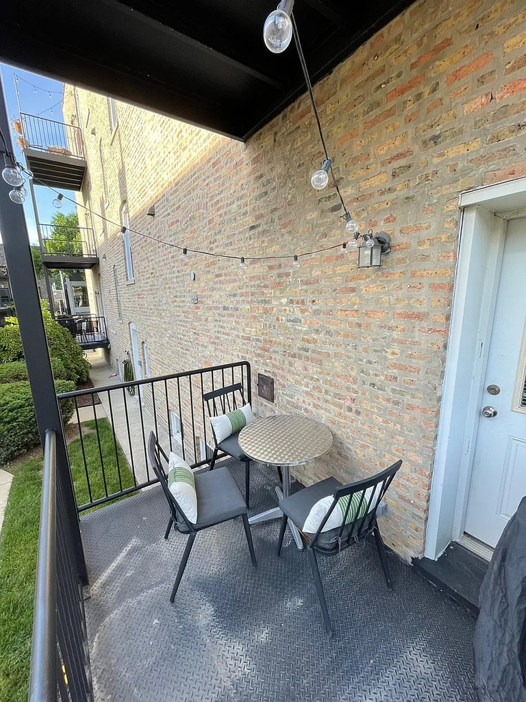 2025 W Erie Street - Photo 11