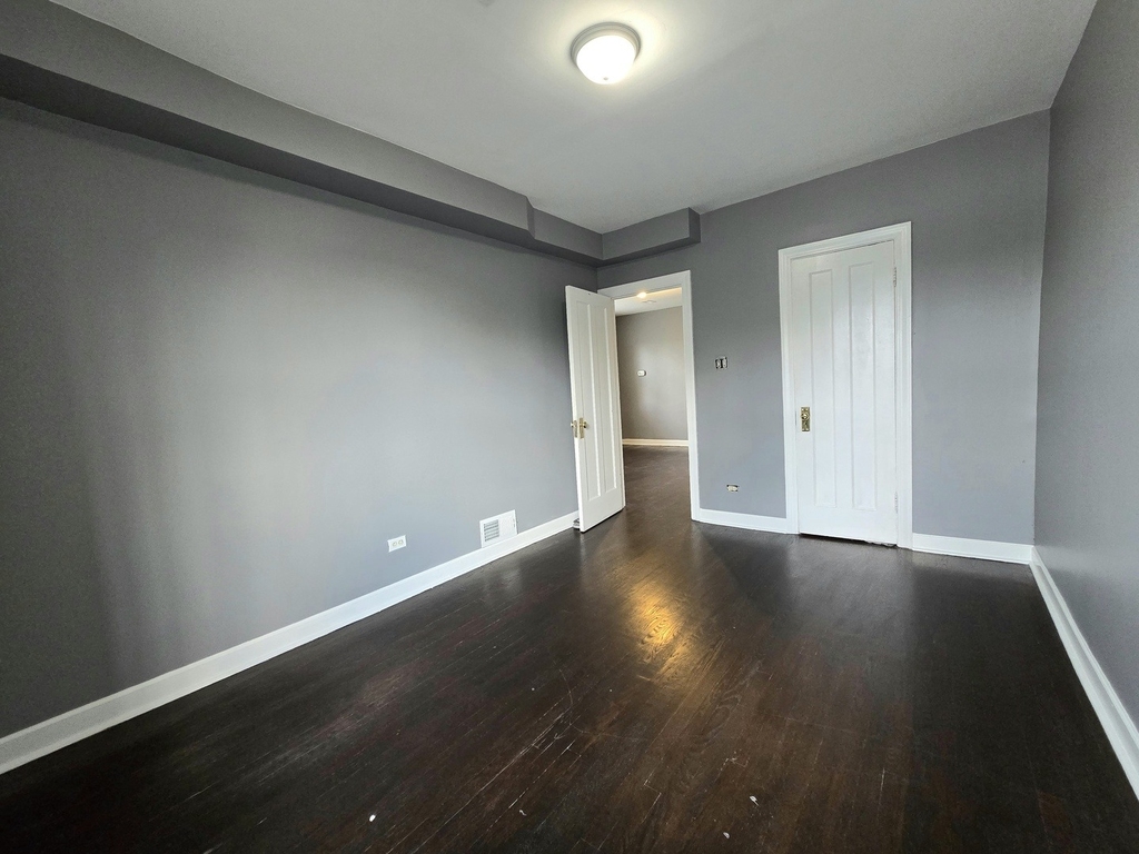 834 N Christiana Avenue - Photo 8