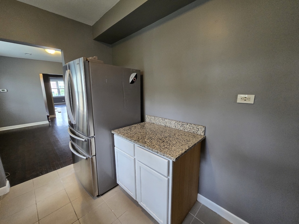 834 N Christiana Avenue - Photo 13